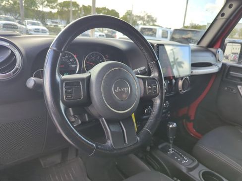 Used 2017 Jeep Wrangler Sahara image 21