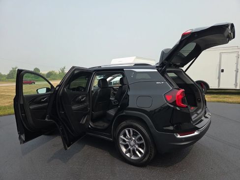 Used 2022 GMC Terrain SLT w/ Infotainment Package II AWD/4WD image 21