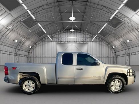 Used 2007 Chevrolet Silverado 1500 LTZ w/ Safety Package image 6