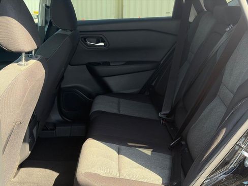 Used 2025 Nissan Rogue SV FWD image 10