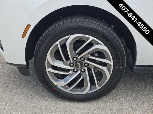 New 2026 Lincoln Navigator L Reserve AWD/4WD image 8