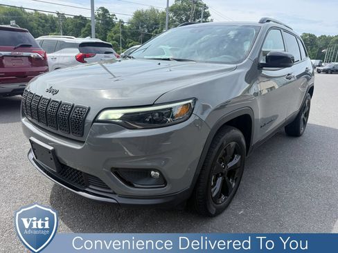 Used 2023 Jeep Cherokee Altitude Lux AWD/4WD image 4