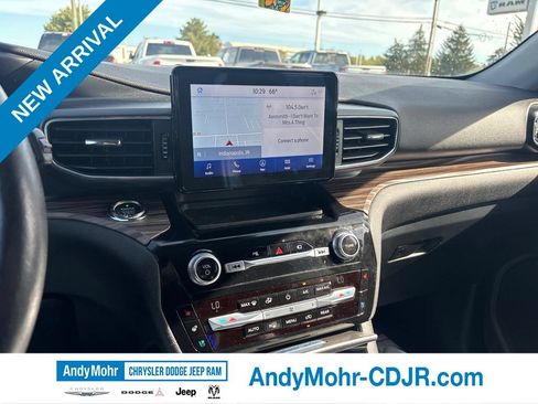 Used 2021 Ford Explorer Limited w/ Equipment Group 301A AWD/4WD image 10