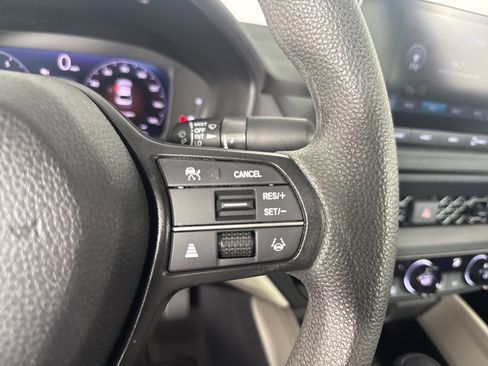 Certified 2023 Honda Accord LX image 27