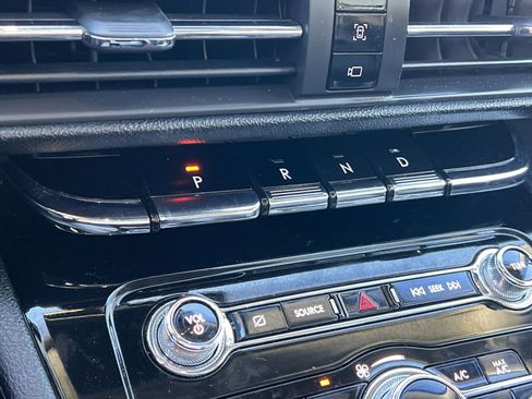 Used 2021 Lincoln Corsair Reserve w/ Elements Package image 21