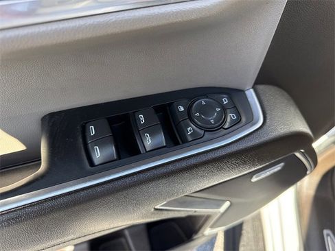 Used 2022 GMC Sierra 1500 SLT w/ SLT Convenience Package image 32