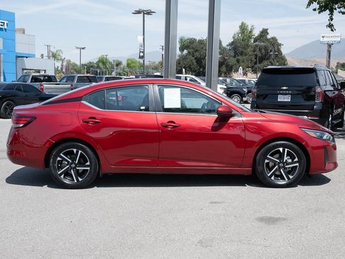 Used 2024 Nissan Sentra SV FWD image 3