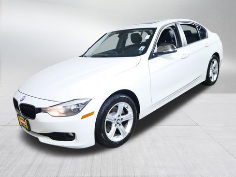 Used 2015 BMW 320i xDrive Sedan AWD/4WD image 3