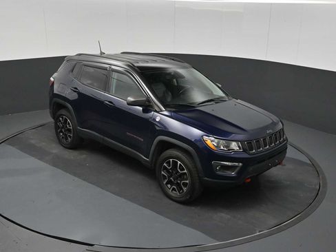 Used 2019 Jeep Compass Trailhawk w/ Popular Equipment Group AWD/4WD image 10