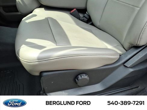 Used 2021 Ford F550 2WD Regular Cab Super Duty image 19