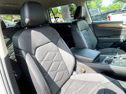 Used 2024 Volkswagen Atlas SE FWD image 10