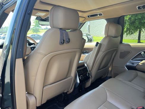 Certified 2025 Land Rover Range Rover Long Wheelbase SE image 33