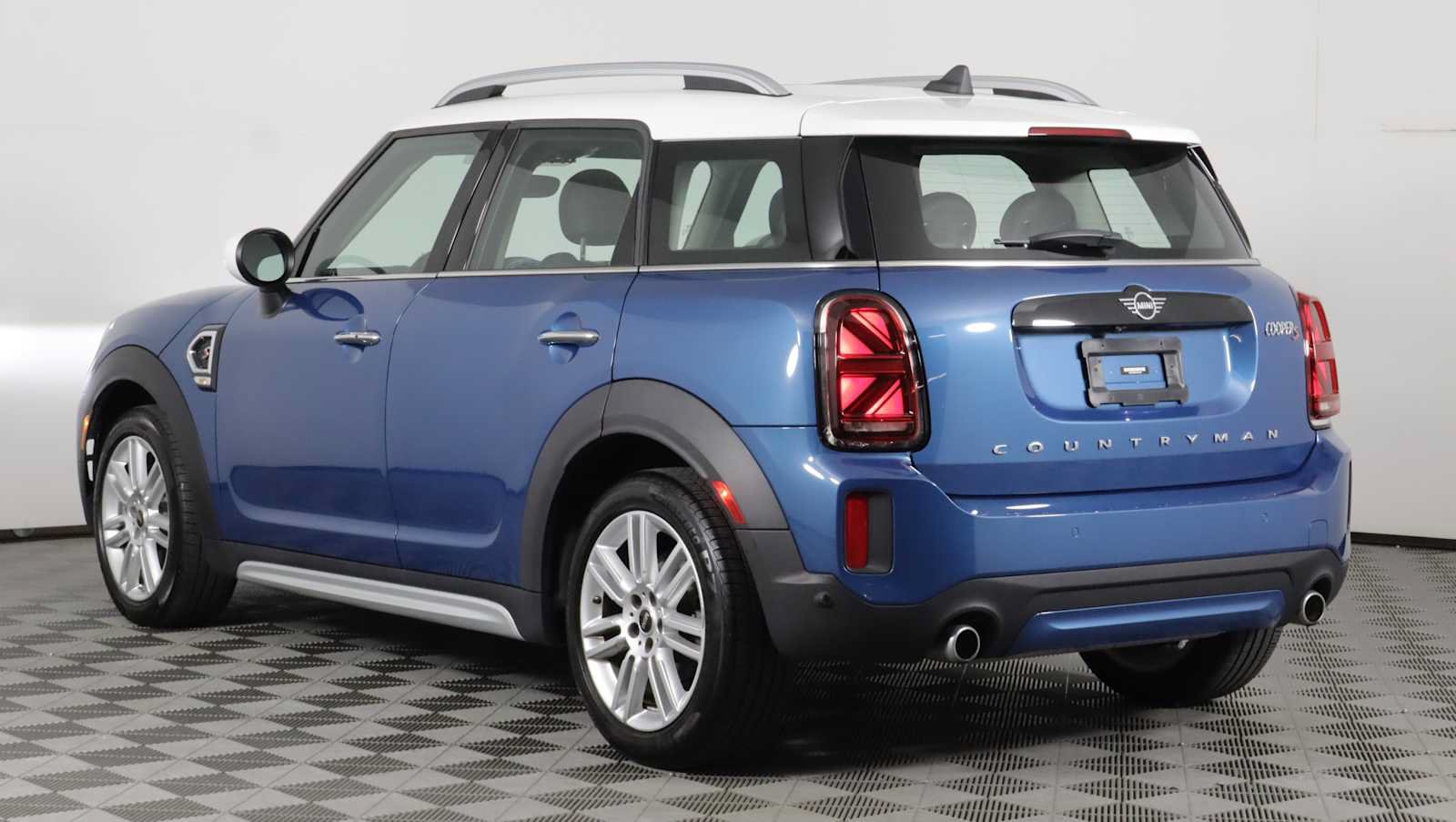 Used 2023 MINI Cooper Countryman S FWD image 5
