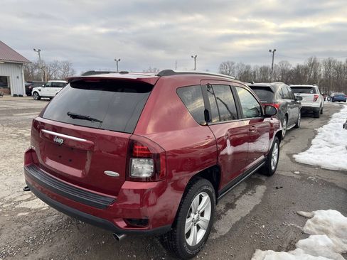 Used 2014 Jeep Compass Latitude AWD/4WD image 6