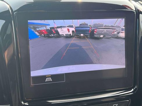 Used 2023 Chevrolet Traverse LT AWD/4WD image 36