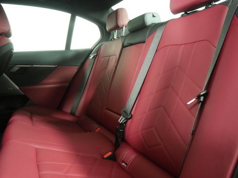 Used 2025 BMW 530i RWD image 13