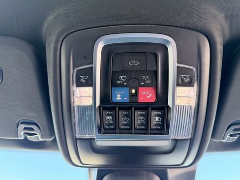 Used 2022 RAM 1500 Limited image 17