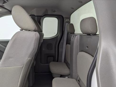 Used 2019 Nissan Frontier S image 16