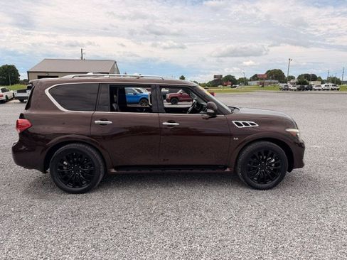 Used 2017 INFINITI QX80 4WD w/ Driver Assistance Package image 2