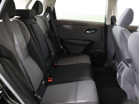 Used 2023 Nissan Rogue SV AWD/4WD image 32
