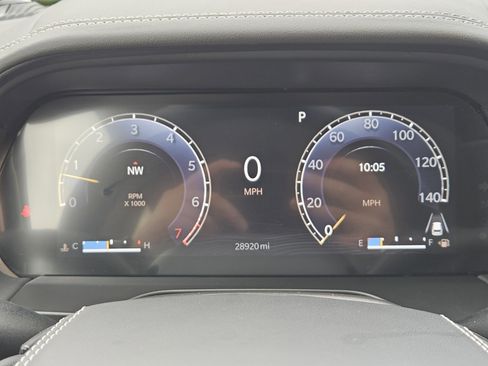 Used 2022 Jeep Grand Cherokee Overland w/ Luxury Tech Group IV RWD image 18