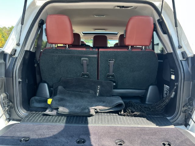 Used 2017 Lexus LX 570 4WD image 25