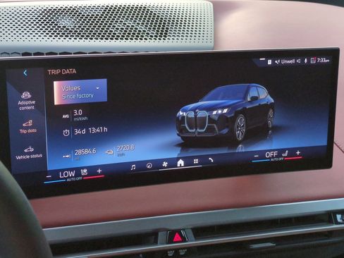 Certified 2026 BMW iX xDrive60 AWD/4WD image 22