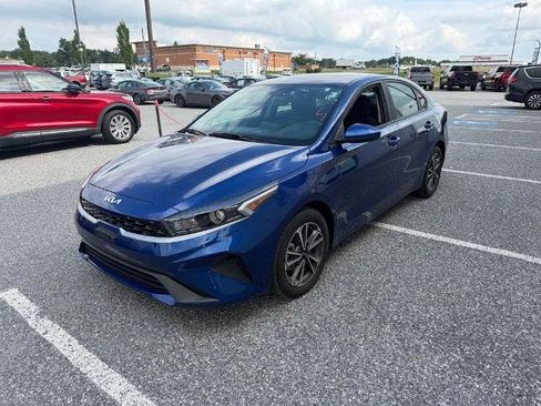Used 2023 Kia Forte LXS FWD image 4