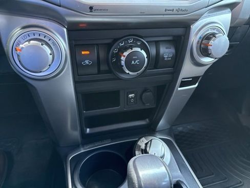 Used 2016 Toyota 4Runner SR5 AWD/4WD image 36