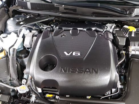 Used 2023 Nissan Maxima SR w/ Sport Mat Group FWD image 30