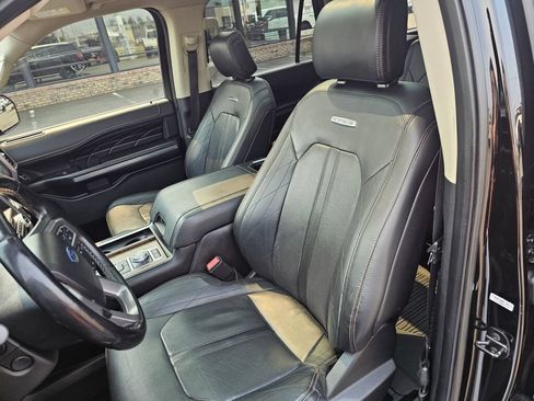 Used 2018 Ford Expedition Platinum AWD/4WD image 25