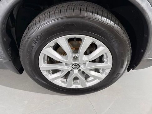 Used 2019 Nissan Rogue SV AWD/4WD image 15