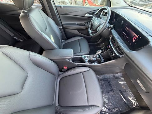 Used 2024 Buick Encore GX Sport Touring FWD image 10