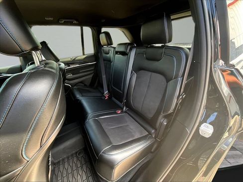 Used 2022 Jeep Grand Cherokee Trailhawk w/ Luxury Tech Group III AWD/4WD image 24