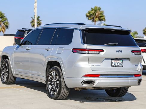 Used 2021 Jeep Grand Cherokee L Overland w/ Luxury Tech Group IV AWD/4WD image 5