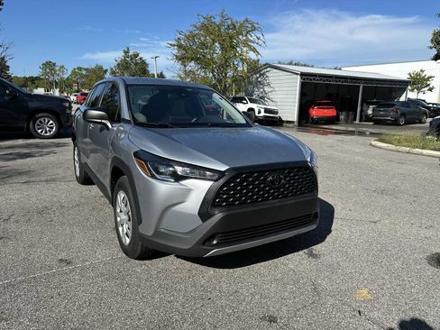 Used 2022 Toyota Corolla Cross L FWD image 8