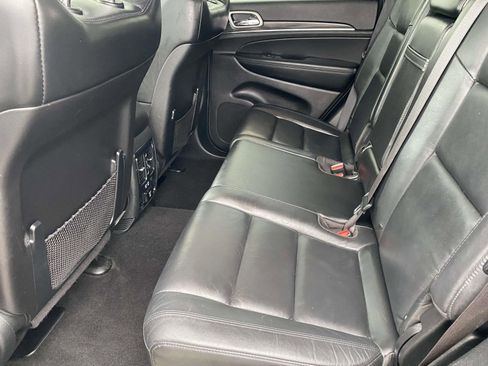 Used 2020 Jeep Grand Cherokee Limited image 11