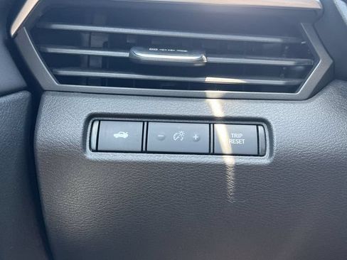 Used 2024 Nissan Altima 2.5 SV FWD image 28