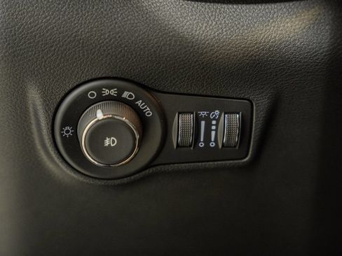 Certified 2025 Jeep Compass Limited AWD/4WD image 41