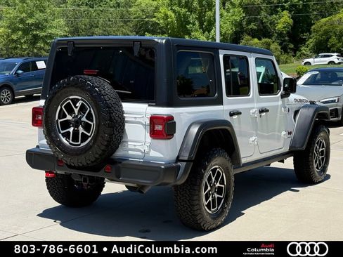 Used 2024 Jeep Wrangler Unlimited Rubicon AWD/4WD image 13