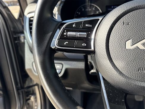 Certified 2023 Kia Seltos S image 16