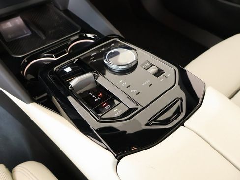 New 2026 BMW 530i xDrive 530i xDrive w/ M Sport Package image 8