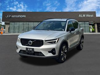 Used 2024 Volvo XC40 B5 Ultimate w/ Protection Package Premier AWD/4WD video 1