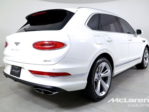 Used 2023 Bentley Bentayga Plug-In Hybrid AWD/4WD image 8
