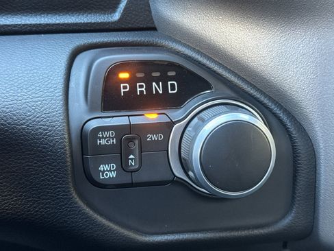 Used 2024 RAM 2500 Big Horn w/ Bed Utility Group image 20