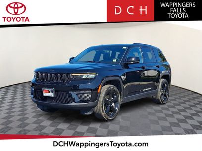 Used 2023 Jeep Grand Cherokee Altitude