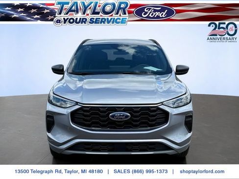 Used 2024 Ford Escape ST-Line w/ Tech Pack #1 AWD/4WD image 2