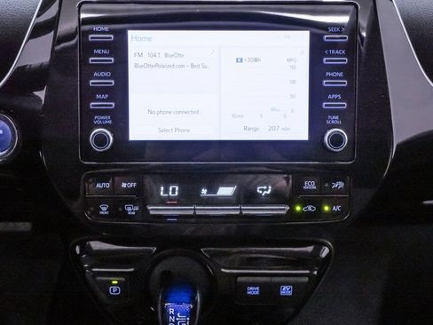 Used 2020 Toyota Prius XLE image 17