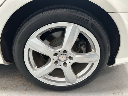 Used 2012 Mercedes-Benz CLS 550 4MATIC image 25