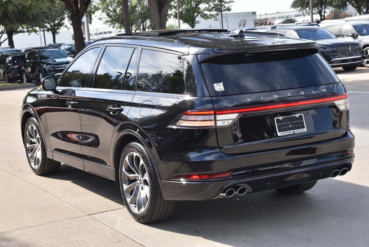 Certified 2026 Lincoln Aviator 2WD w/ Jet Appearance Package image 10